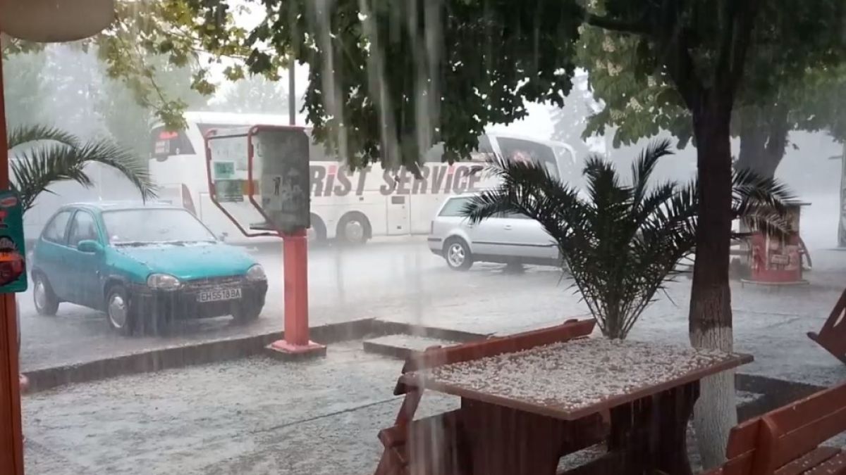Потресаващи СНИМКИ и ВИДЕО от стихията, помляла Северна България