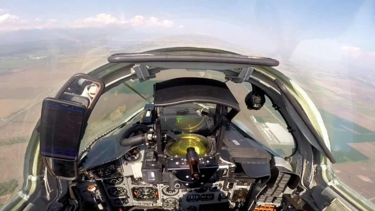 Военното министерство показа уникално ВИДЕО, заснето над София