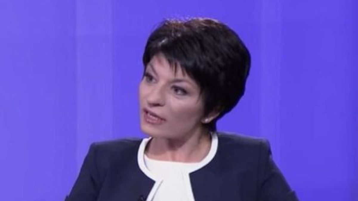 Атанасова захапа Йончева и отсече: Нямам къщи за гости, асансьори или тераси