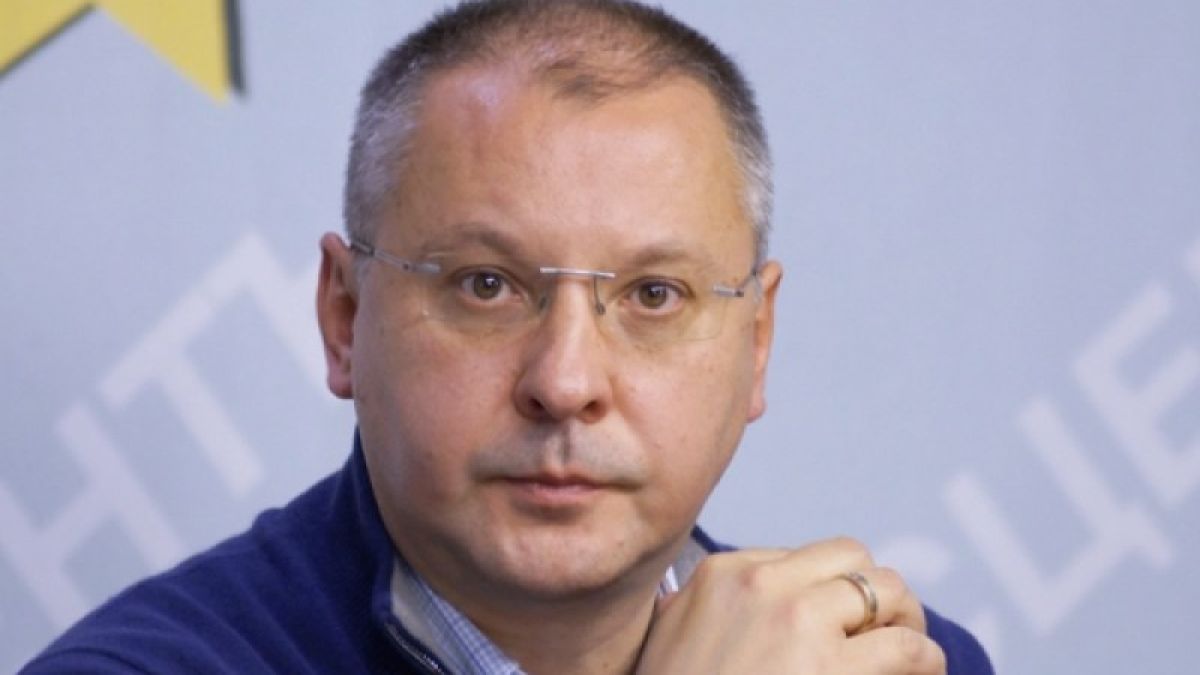 Станишев се хваща на Гергьовско хоро навръх рождения си ден в Лондон