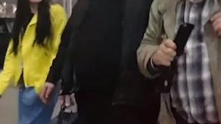 Красива стюардеса от самолета - ковчег извършила голям подвиг, за да спаси пътниците 