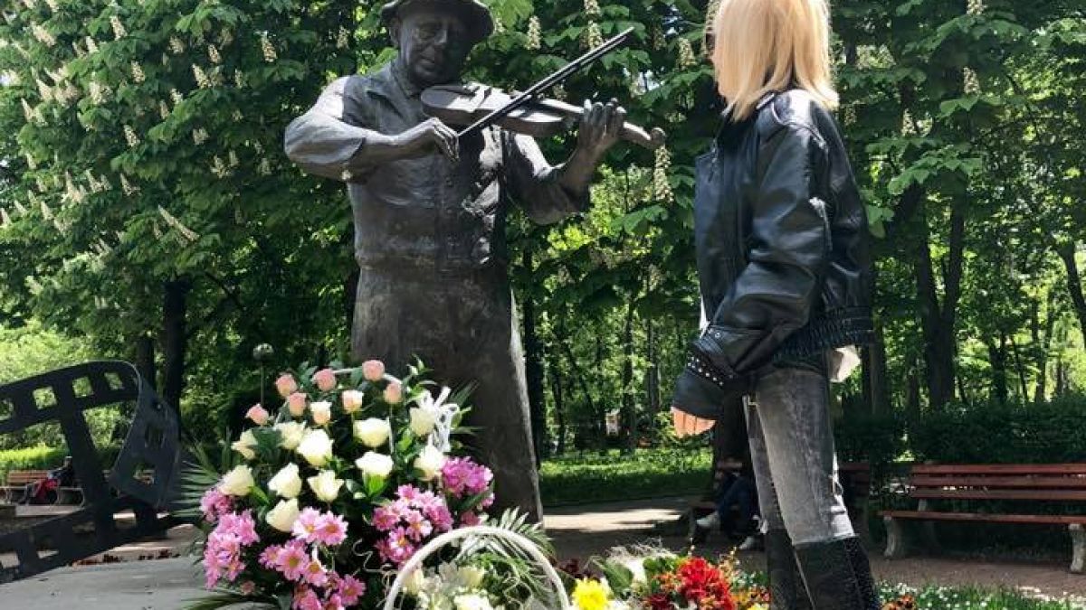 Лили Иванова взриви мрежата с жеста си (СНИМКИ)