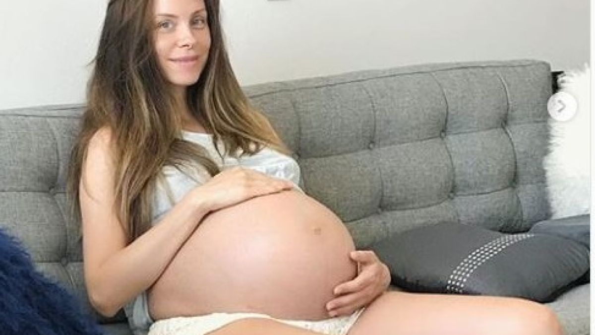 Родна миска смъкна 30 кила след като роди близнаци 