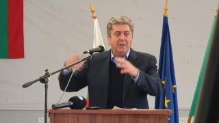 Топ измамник вкара президента Първанов в подла схема!