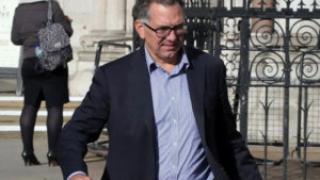 Фаталната българка Мануела ошушка британски богаташ с подла схема!(СНИМКИ)