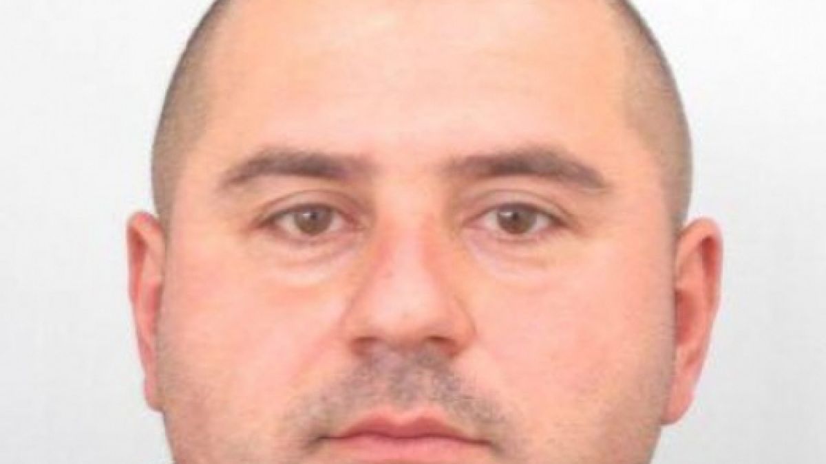 Барети тарашили над 30 адреса заради бруталния убиец от Костенец
