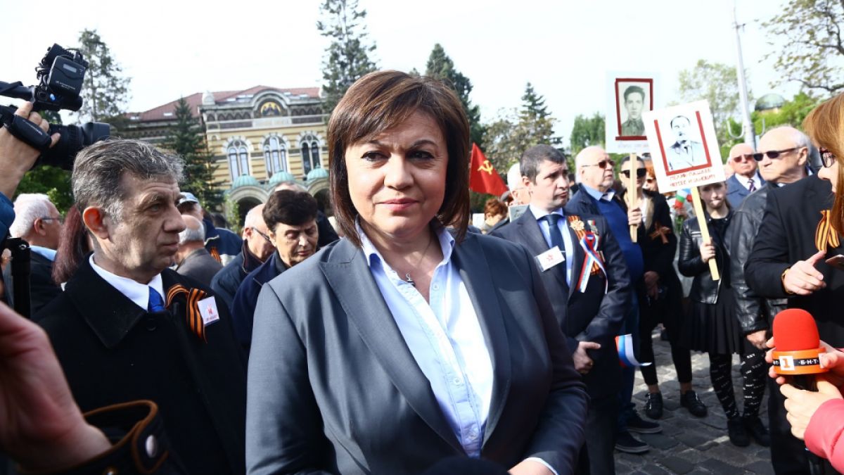 Наказаха Корнелия Нинова!