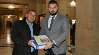 Движение "Презареди България" представи платформата си за евровота (ВИДЕО)