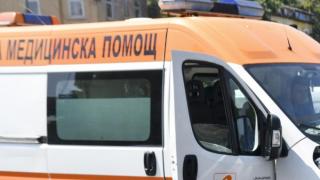 Инцидент на Асеновградско шосе, кола се обърна по таван (СНИМКА)
