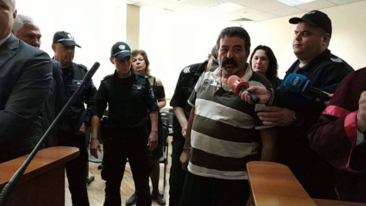 Съдебната зала притихна от разказа на фермера за терора и грабежите на циганите!