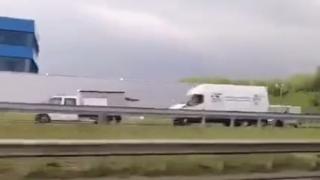 Първи КАДРИ от зрелищното меле на входа на София