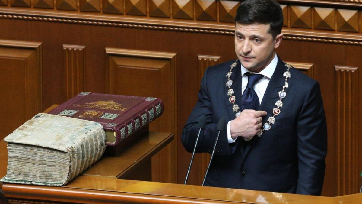 Зеленски разпусна Върховната рада
