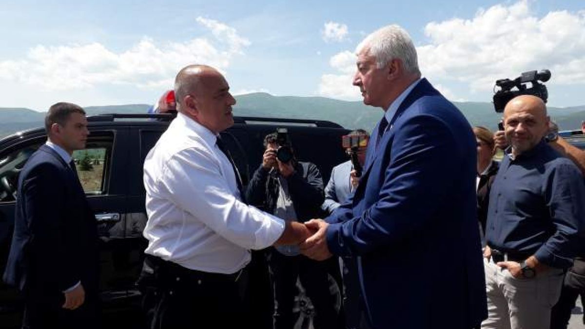 Премиерът похвали областния управител на Пловдив Здравко Димитров за новото Асеновградско шосе (СНИМКИ)