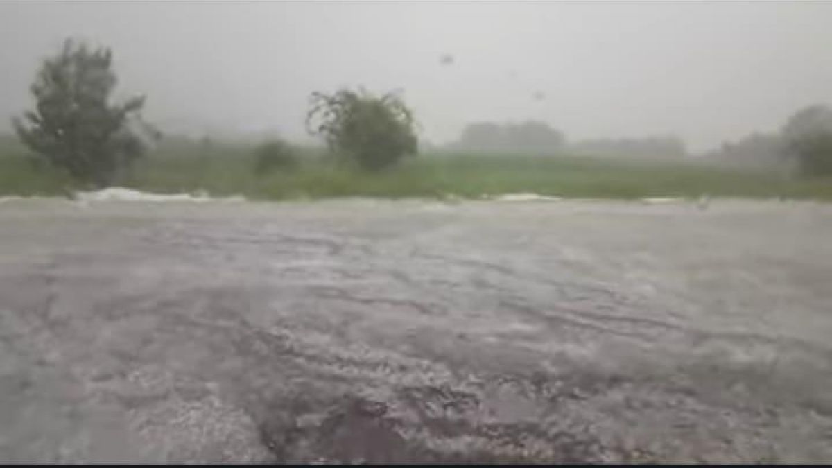 Адът слезе в монтанско село, хората гледат и плачат (СНИМКИ/ВИДЕО)