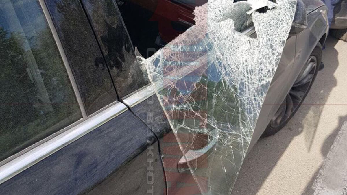 В Созопол вече шушукат, че кметът Рейзи и лъскавата му лимузина са жертва на...