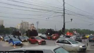 Стихия, невиждана от 100 години, удари Румъния! Положението е бедствено! (СНИМКИ/ВИДЕО)