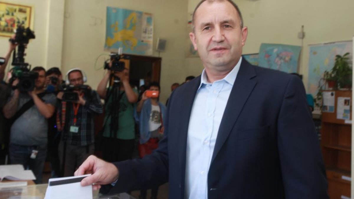 Деси Атанасова разбуди мрежата: ГЕРБ спечели и в родното село на Румен Радев 