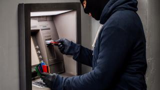 Закопчаха българи в луксозен хотел и мол в Делхи 