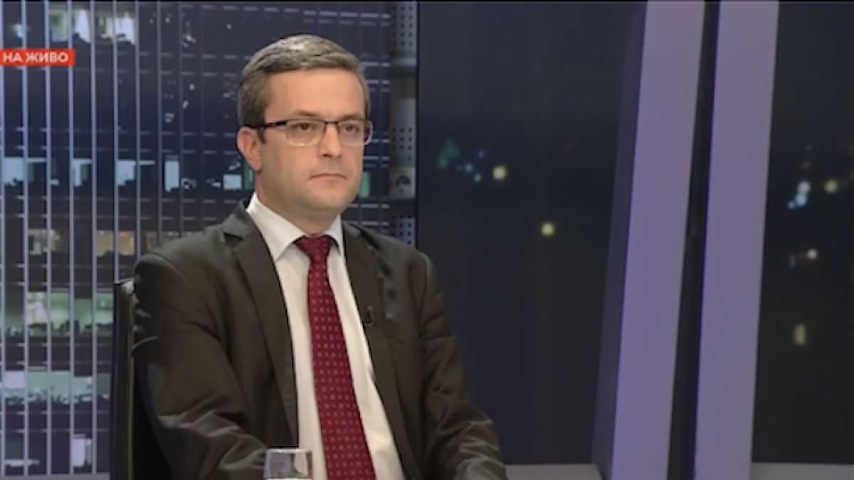 Тома Биков разкри хвърлен ли е Цветанов на кучетата и кой държи ГЕРБ