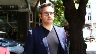 Става напечено! БСП насмете Манолова - прибери си тъпаните, намали децибелите! 
