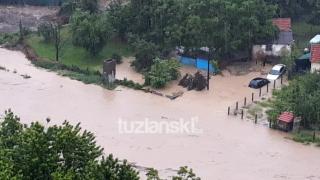 Апокалипсисът връхлетя Тузла (СНИМКИ/ВИДЕО) 