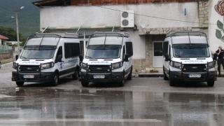 Десетки полицаи окупираха карловското село Кърнаре (СНИМКИ)