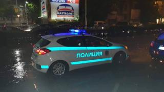 400 полицаи и пожарникари се хвърлиха срещу водната стихия в Пловдив