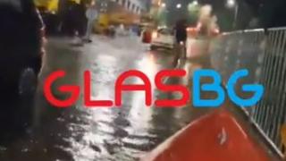 Невероятно, но факт: Млади пловдивчани с кану помагат на шофьори в пороя! (СНИМКИ/ВИДЕО)