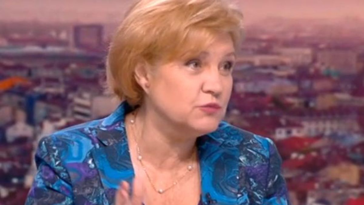 Менда Стоянова захапа Иво Христов: Да си оправи БСП и после да дава оценки