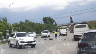 Зверско верижно меле! Два тузарски джипа и две коли се нанизаха край Петрич (СНИМКИ/ВИДЕО)