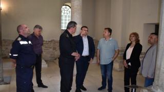 Вътрешният министър се увери с очите си какви поразии са нанесли пороите в Търновско 