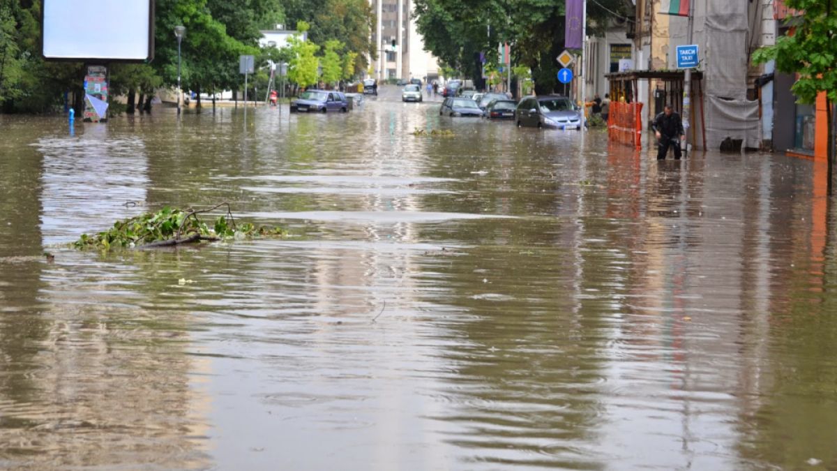 Под вода е част от Ловеч и четири села (ВИДЕО)