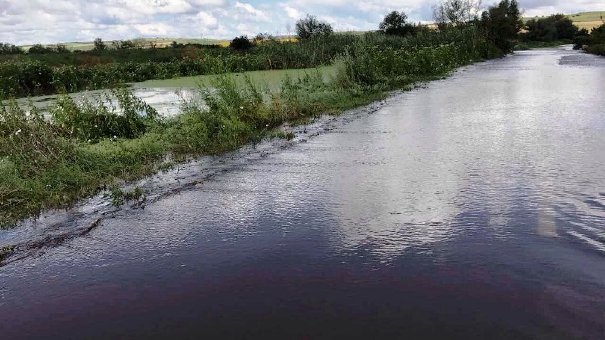 Река Студена преля, стотици декари в Караманово са под вода, няма ток