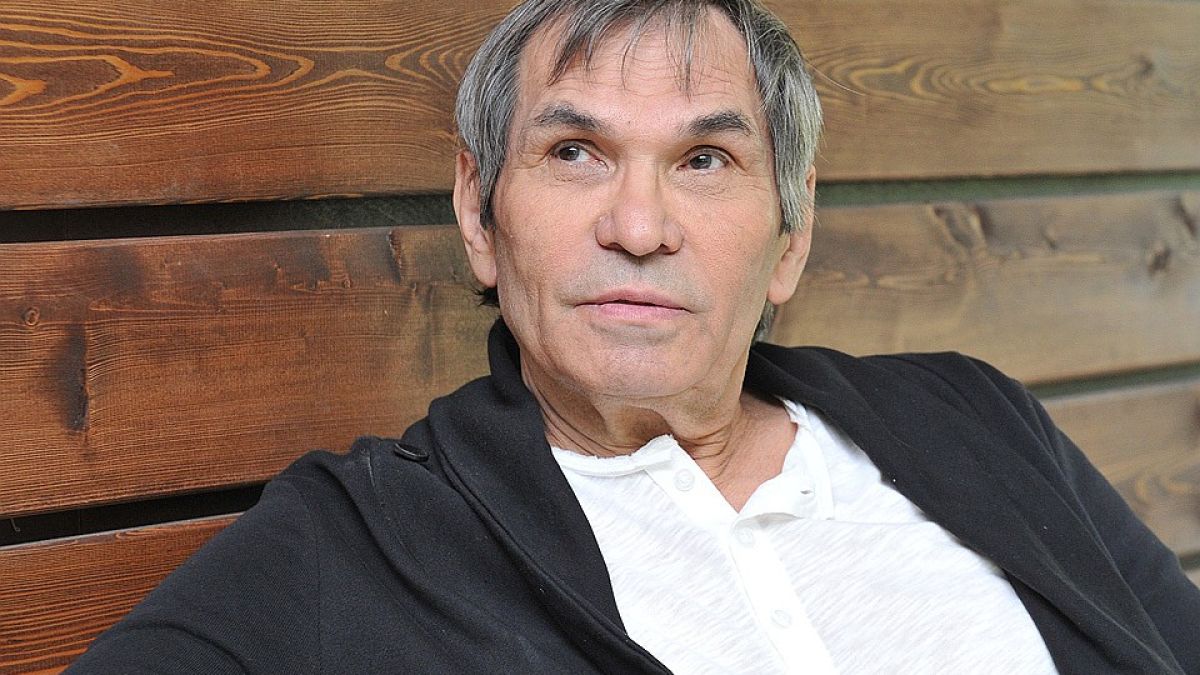 Мистериозен инцидент или опит за убийство: Известен музикант е между живота и смъртта (СНИМКИ)