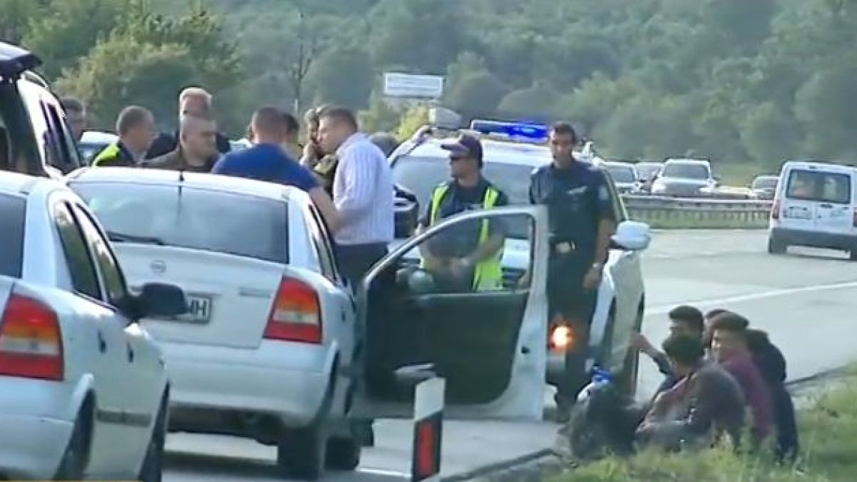 Първи СНИМКИ и ВИДЕО от полицейската гонка със стрелба на "Тракия"