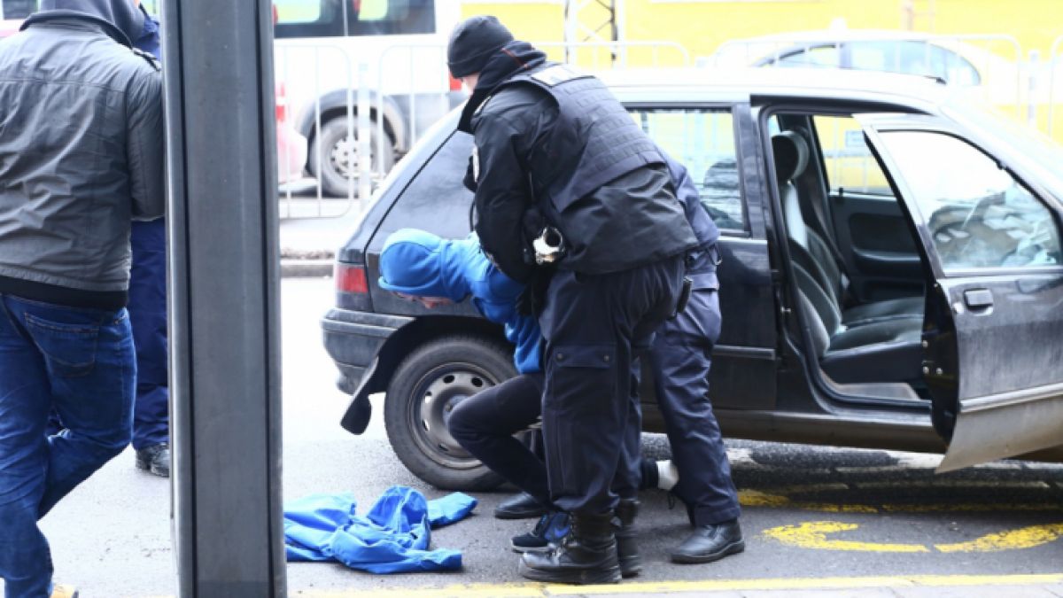 Само в БЛИЦ! Горещи разкрития за терориста в Пловдив! В дома му ДАНС и МВР намерили...