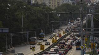 Новите камери в София спипаха за 24 часа над 1000 шофирали в бус лентите, ето какво ги чака!
