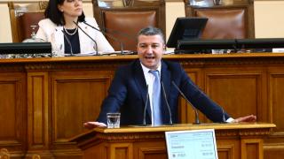 Скандал за тол системата разтресе парламента 