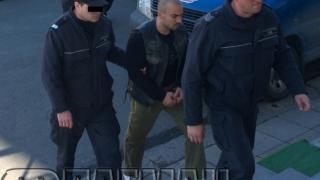 Издирват под дърво и камък рецидивиста Попчето, ще отърве ли затвора за жестоко убийство 