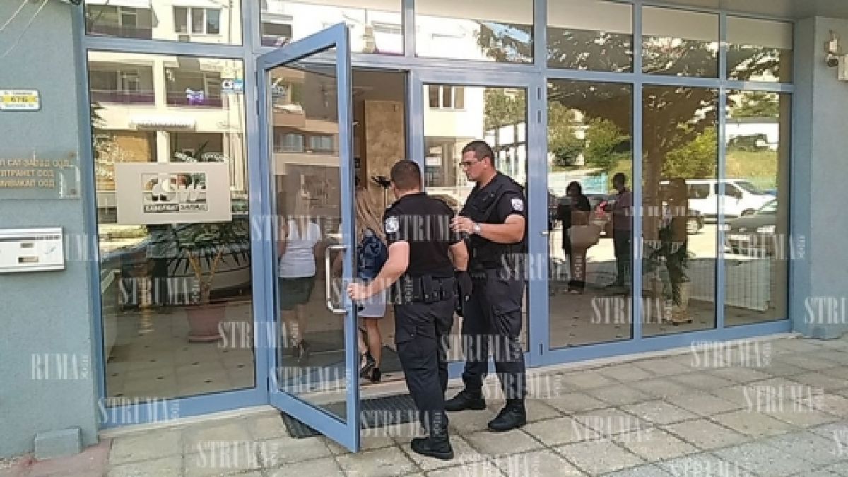 Антимафиоти и жандармерия щурмуват офиси на кабелни оператори в Югозапада (СНИМКИ/ВИДЕО)