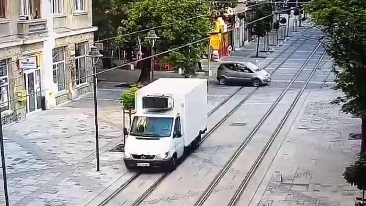 Бус направи големи поразии на "Графа" (ВИДЕО)