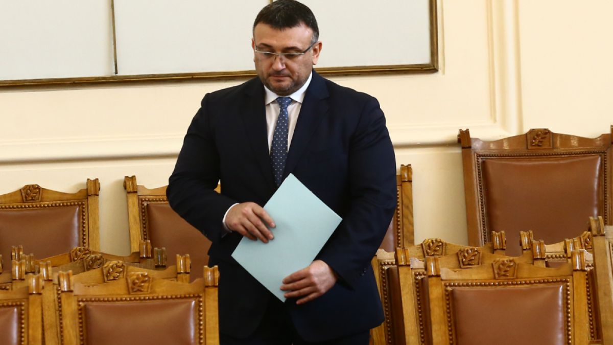 Министър Маринов съобщи трагични данни за 611 загинали българи!