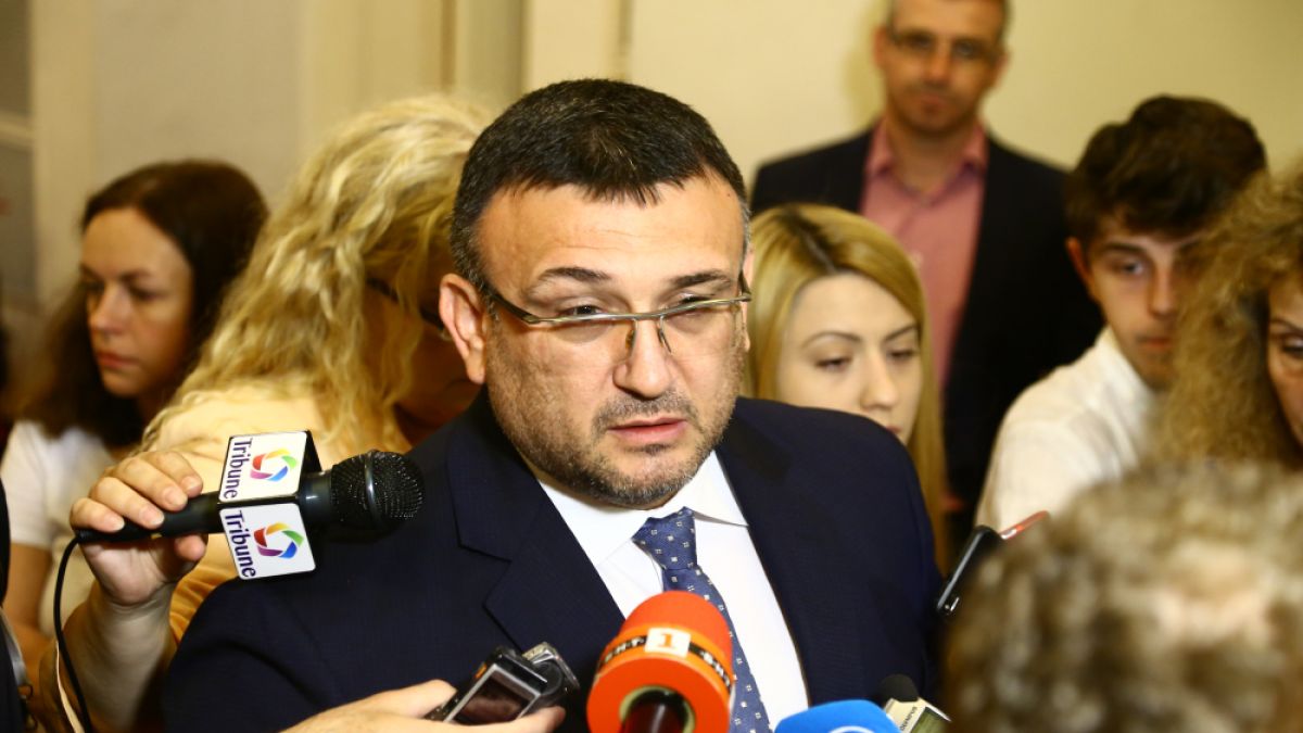 Министър Маринов обяви хубавата новина след ареста на полицая, пласирал дрога