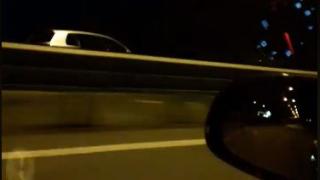 Само в БЛИЦ! Джигит спретна голяма простотия по тъмна доба на столичното Околовръстно (ВИДЕО)