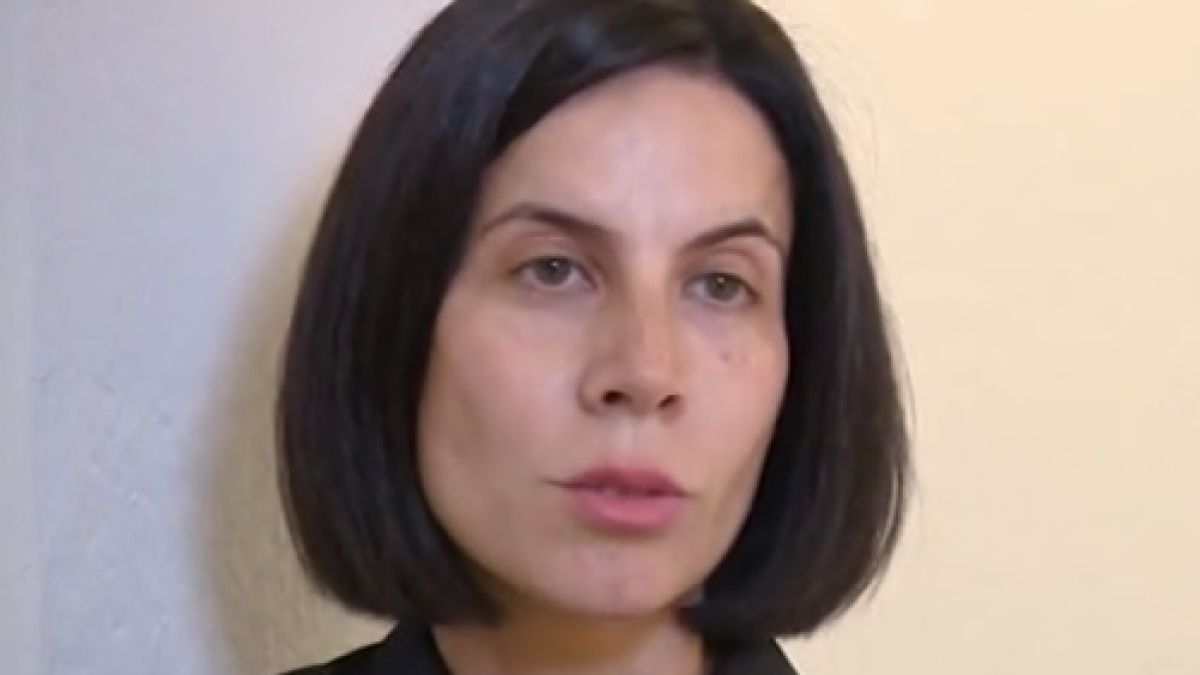 Убийствата на жени в България промениха живота на тази жудожничка (ВИДЕО)
