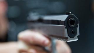 Възрастен родопчанин извади патлак на британец заради имот, но...
