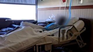Сестри сбъркаха умиращ непознат с родния си брат и направиха нещо много страшно 