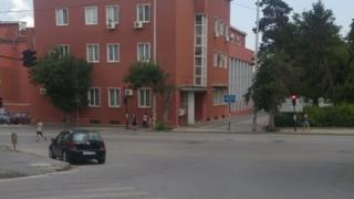Центърът на Плевен почерня от ченгета 