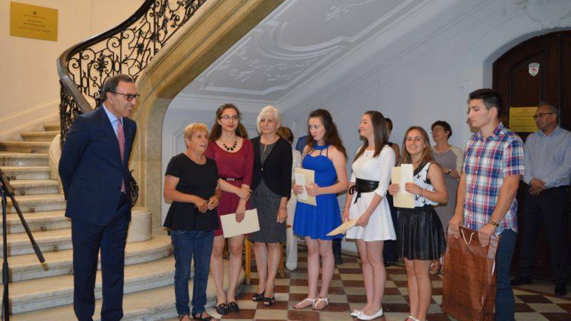 Петър Стоянов връчва наградите на 11-ия Национален исторически конкурс