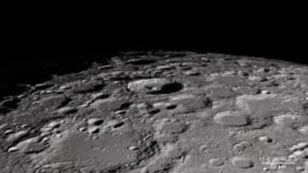 Безос: Ще зареждаме космически кораби с гориво от Луната